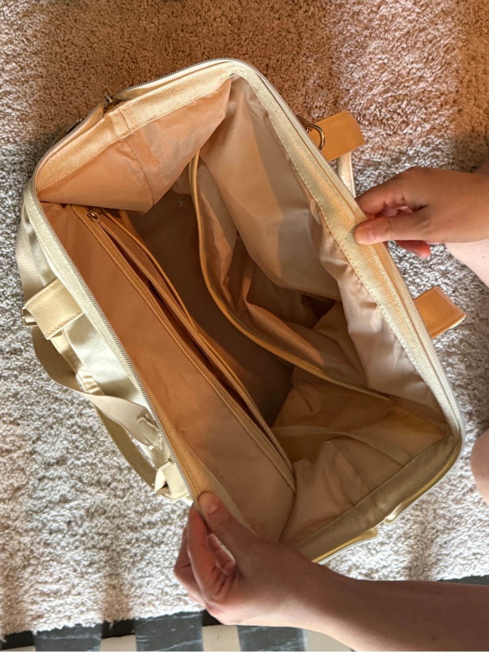 BEIS Mini Weekender Bag - Picture 5 of 6